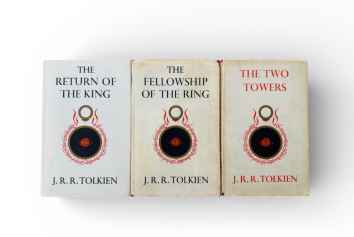 J R R Tolkien - The Lord of the Rings&hellip;